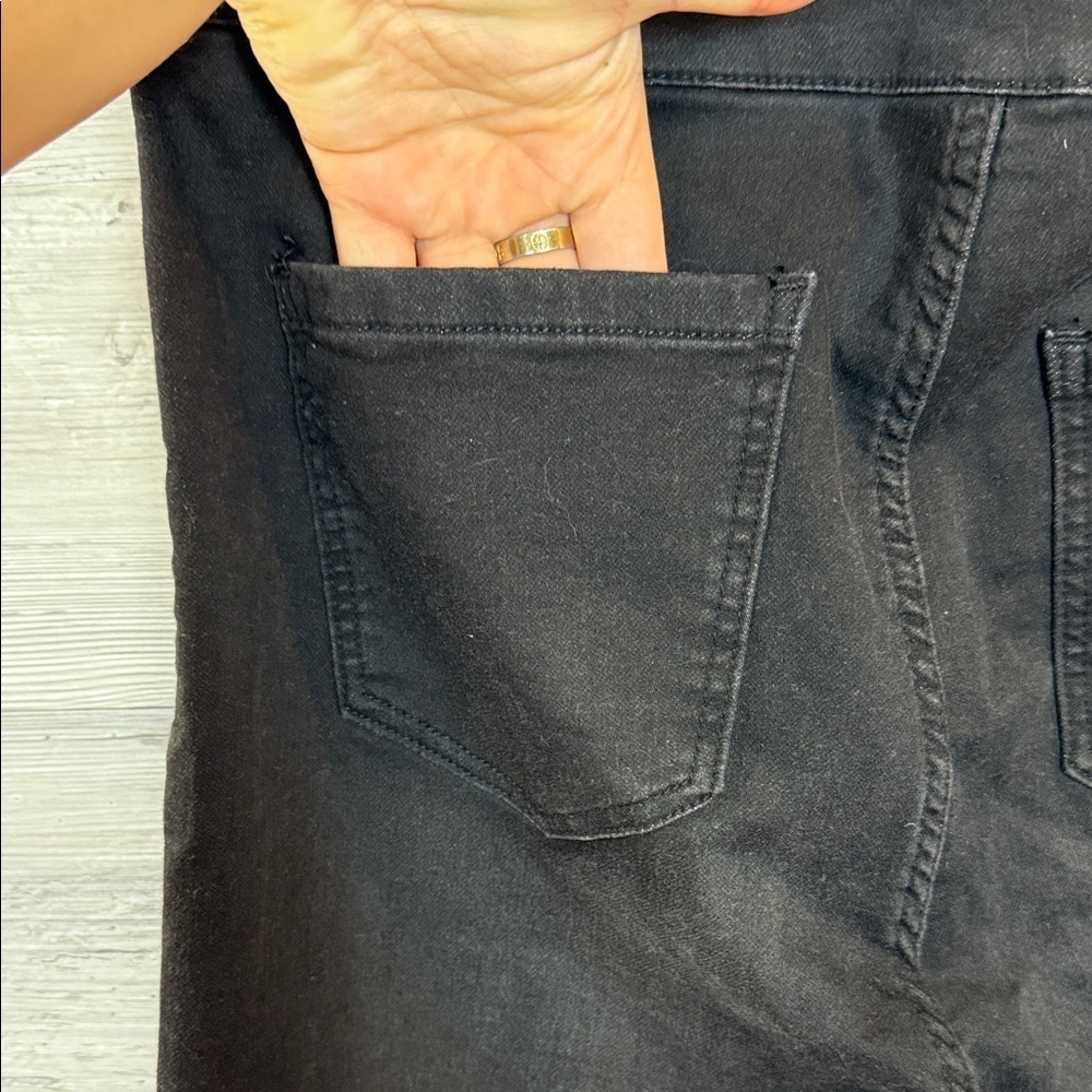 Grace & Lace Women's Black Jegging Jeans - Picture 6 of 6